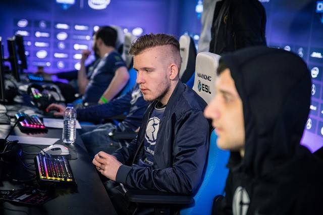 对手往往以 对手往往以